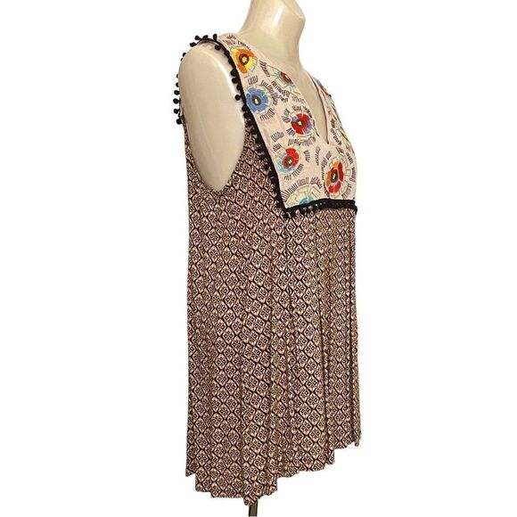 Ivy Jane Embroidered Notched Bib Pom Pom Trim Patterned Swing Sleeveless Top - Picture 3 of 16